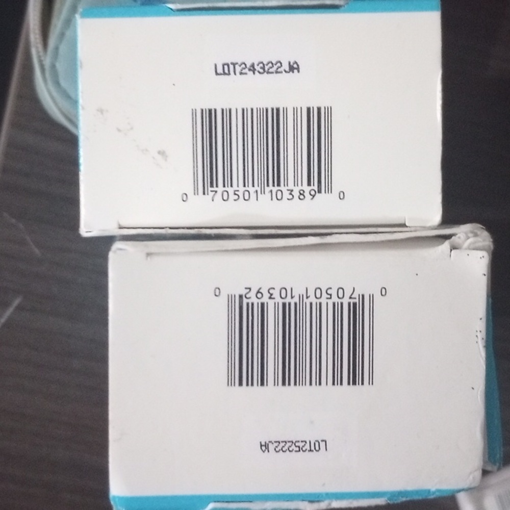 Cosmetic bundle - Picture 9 of 9